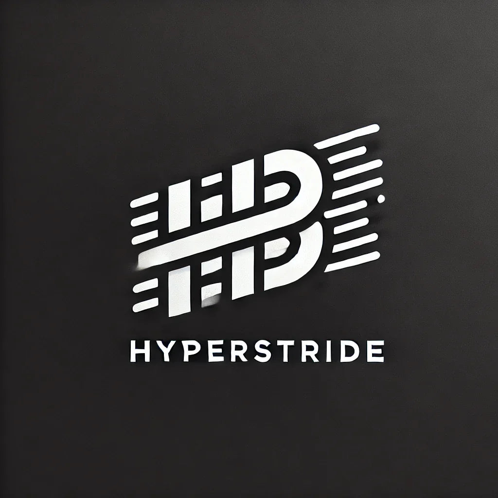 Weißes geometrisches Logo mit HP-Buchstaben und HYPERSTRIDE Text auf T-Shirt.